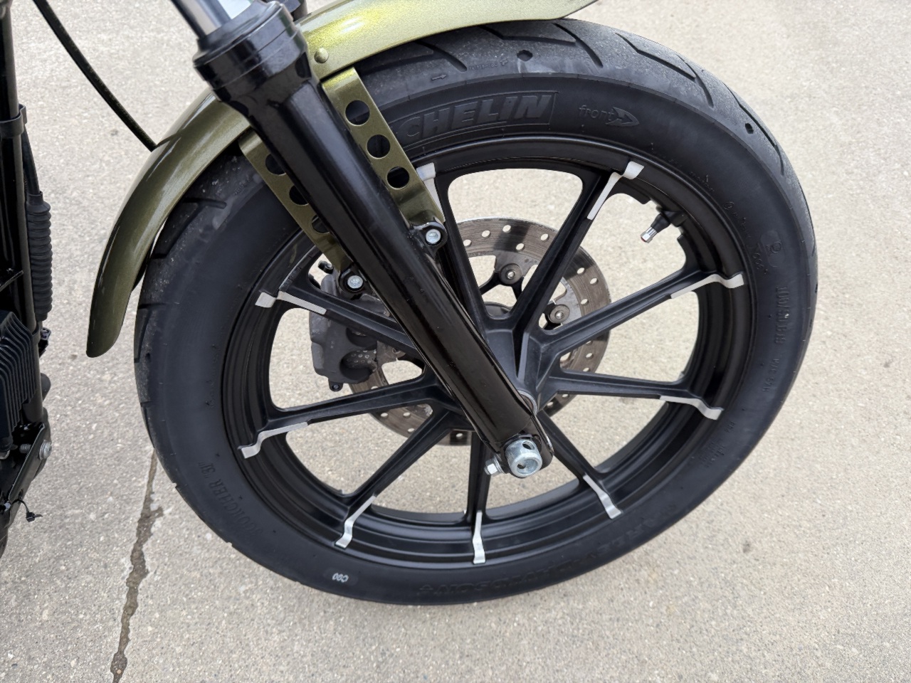 2016 Harley-Davidson Iron 883